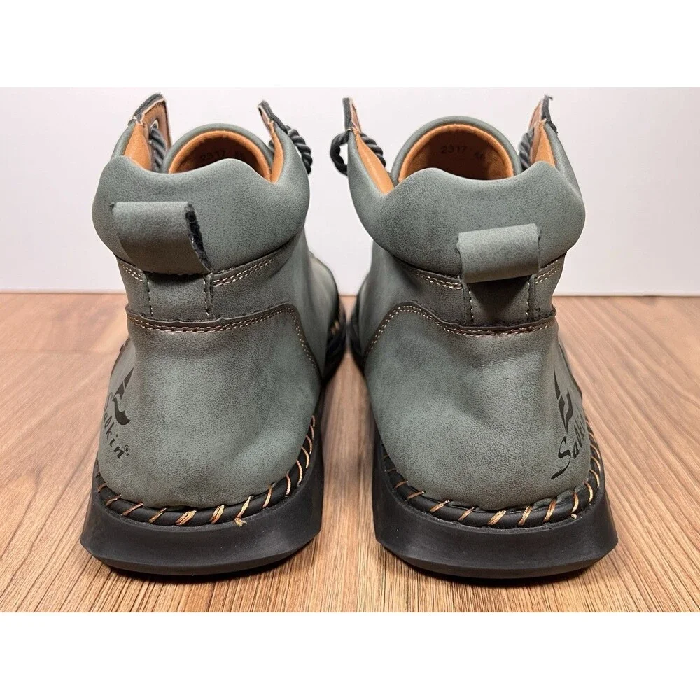 Salkin barefoot outdoor